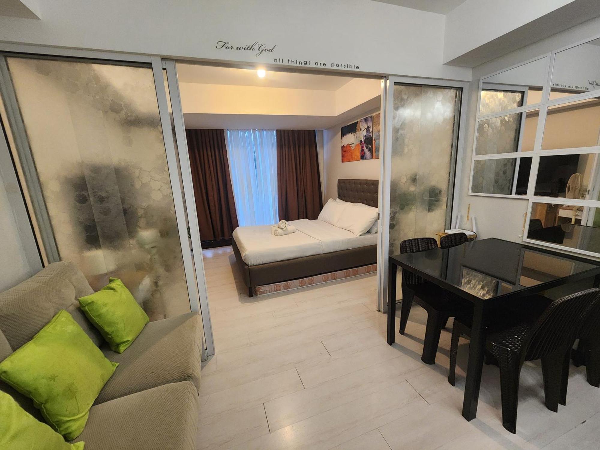 Azure Pasay By Amrs Near T3 Airport Apartment *