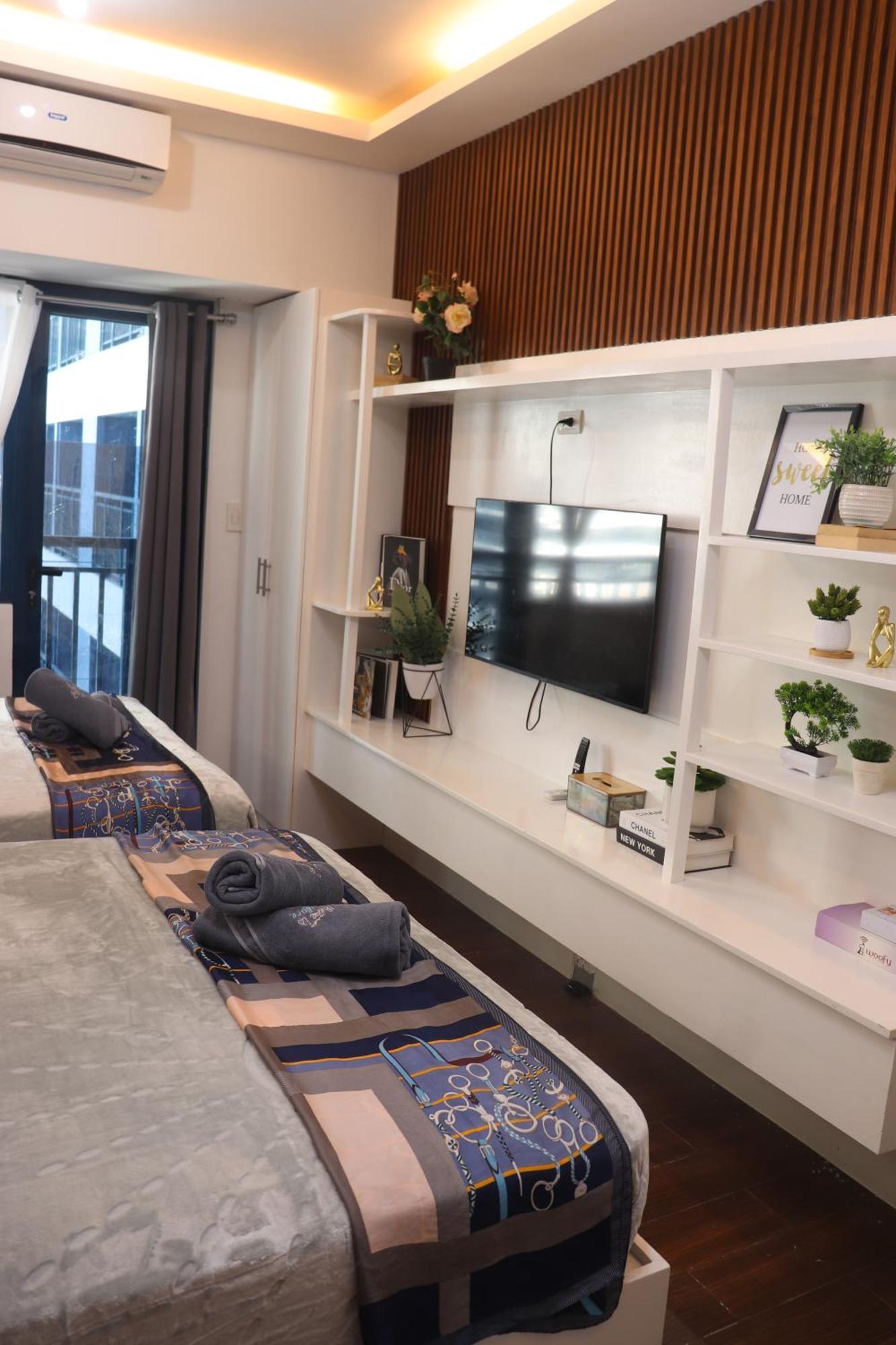 Affordable Twin Bed Netflix Wifi Balcony