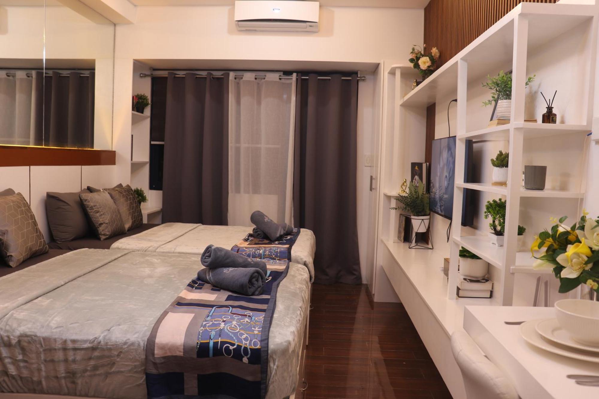 Affordable Twin Bed Netflix Wifi Balcony Manila