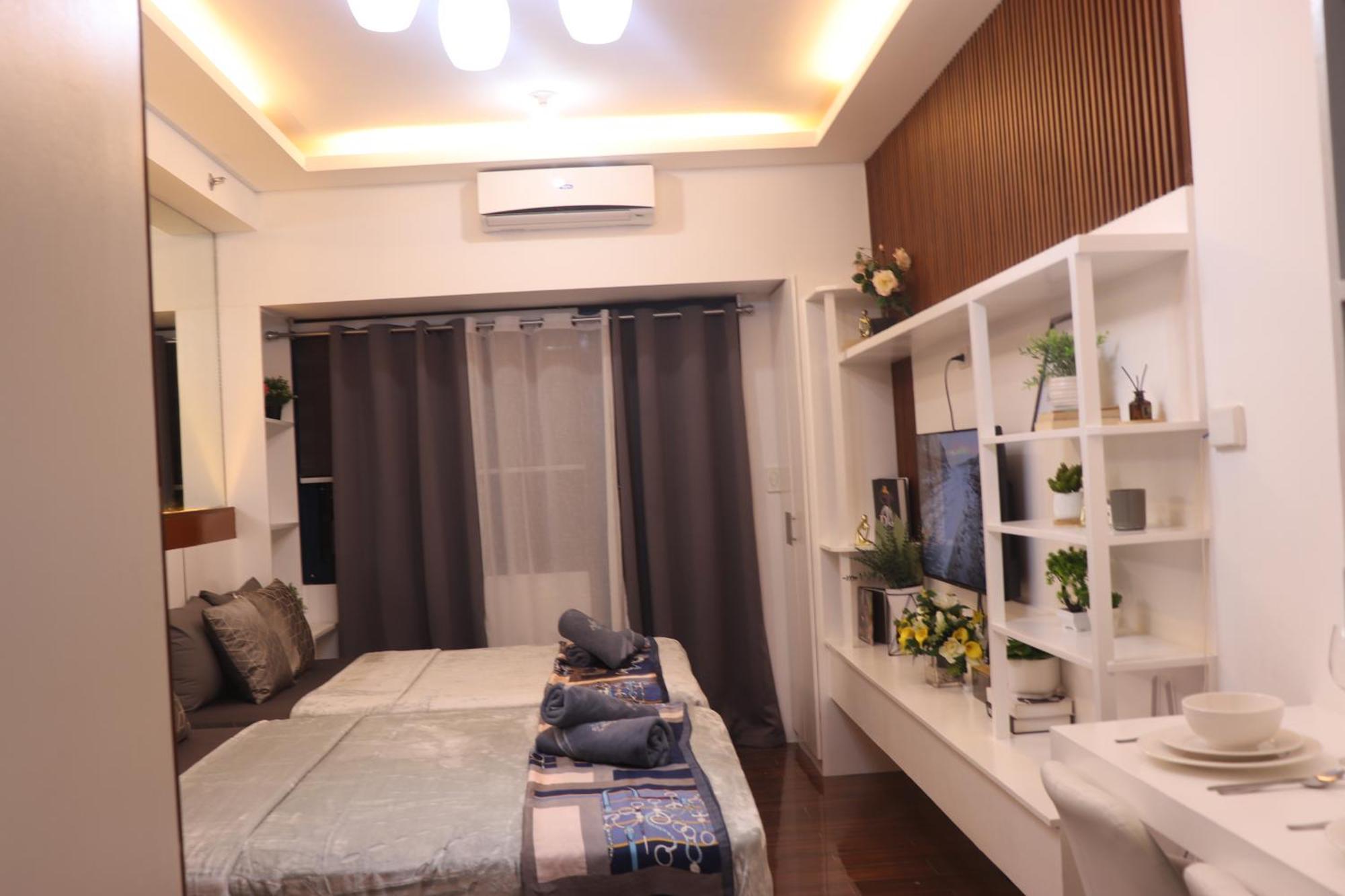 Affordable Twin Bed Netflix Wifi Balcony Manila