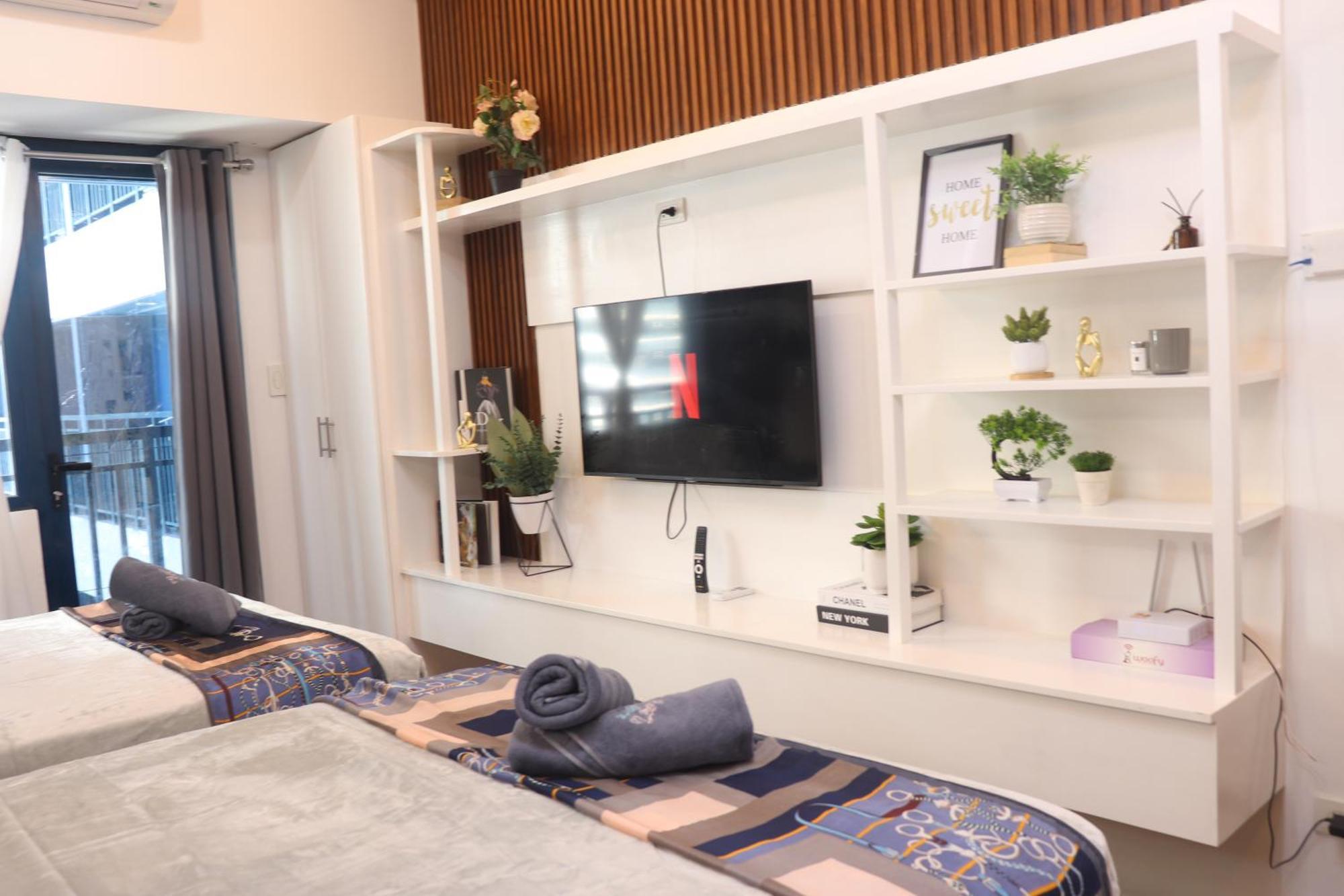 Affordable Twin Bed Netflix Wifi Balcony Manila