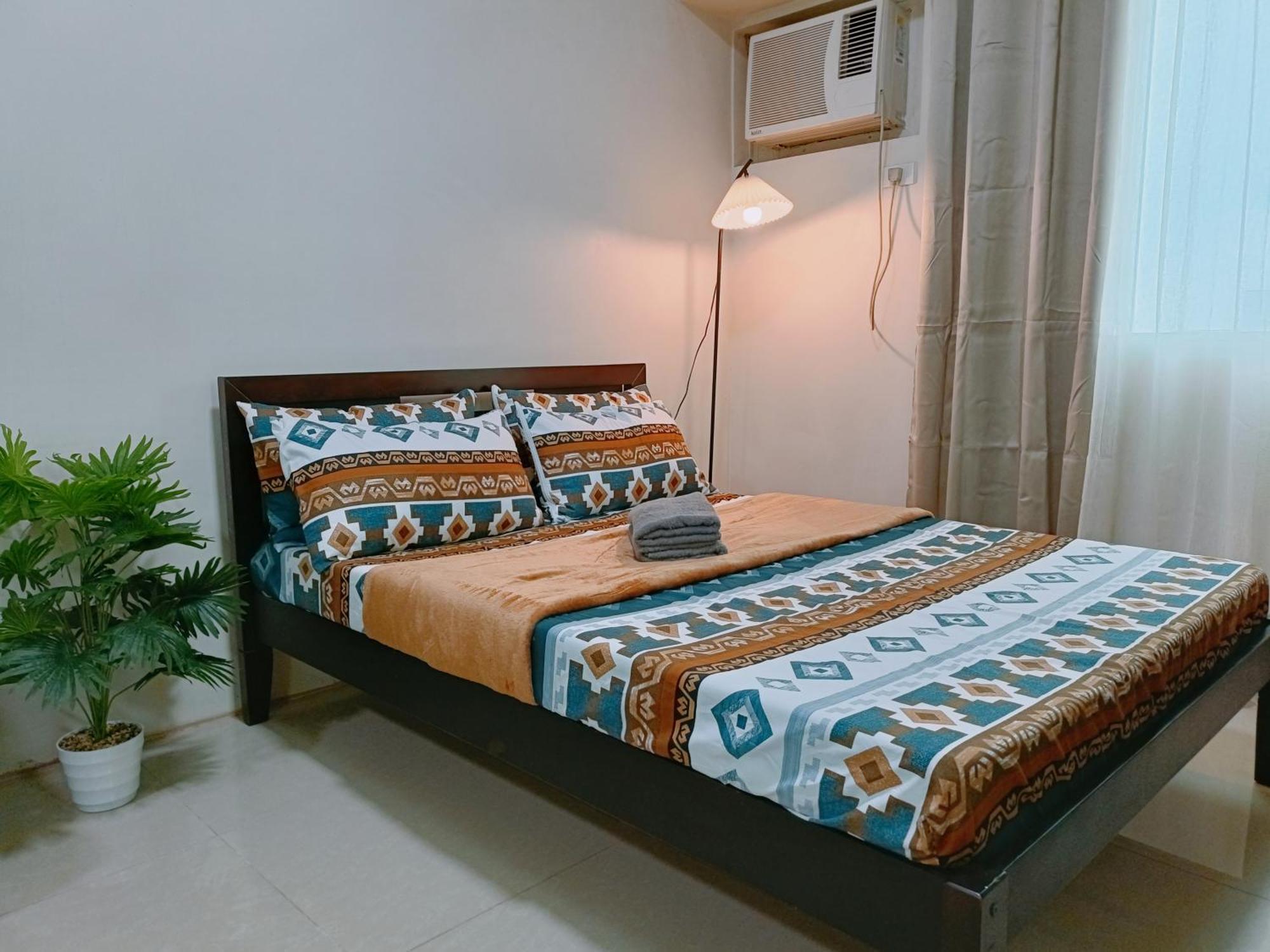 The Beacon Makati By Cozi Condotels *