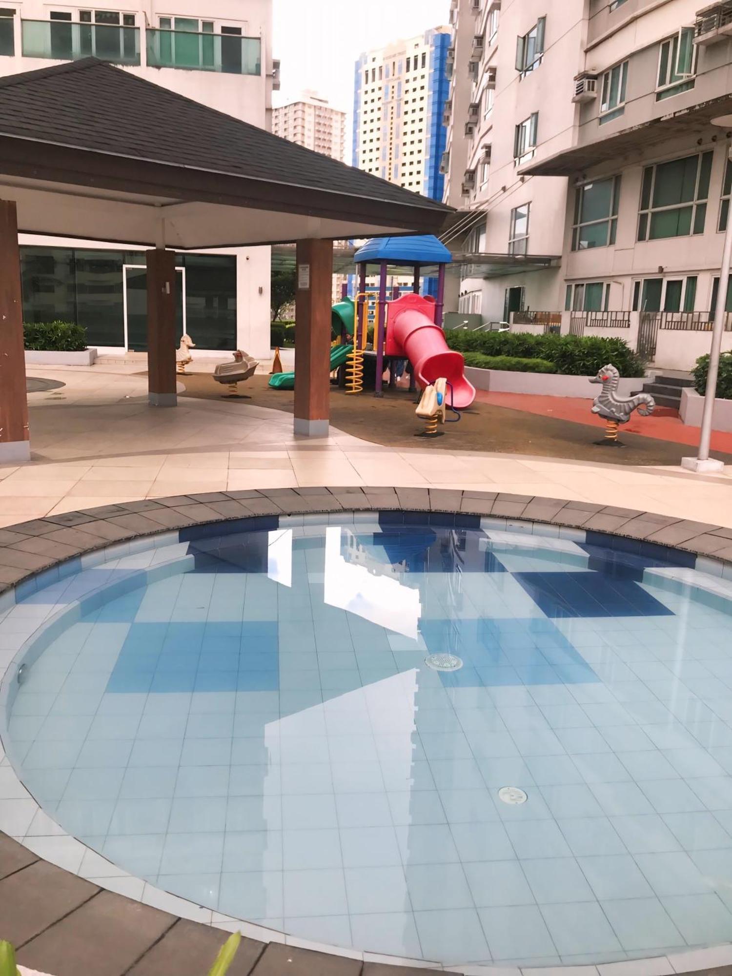 & Relax At Icon's Pad Apartment Manila