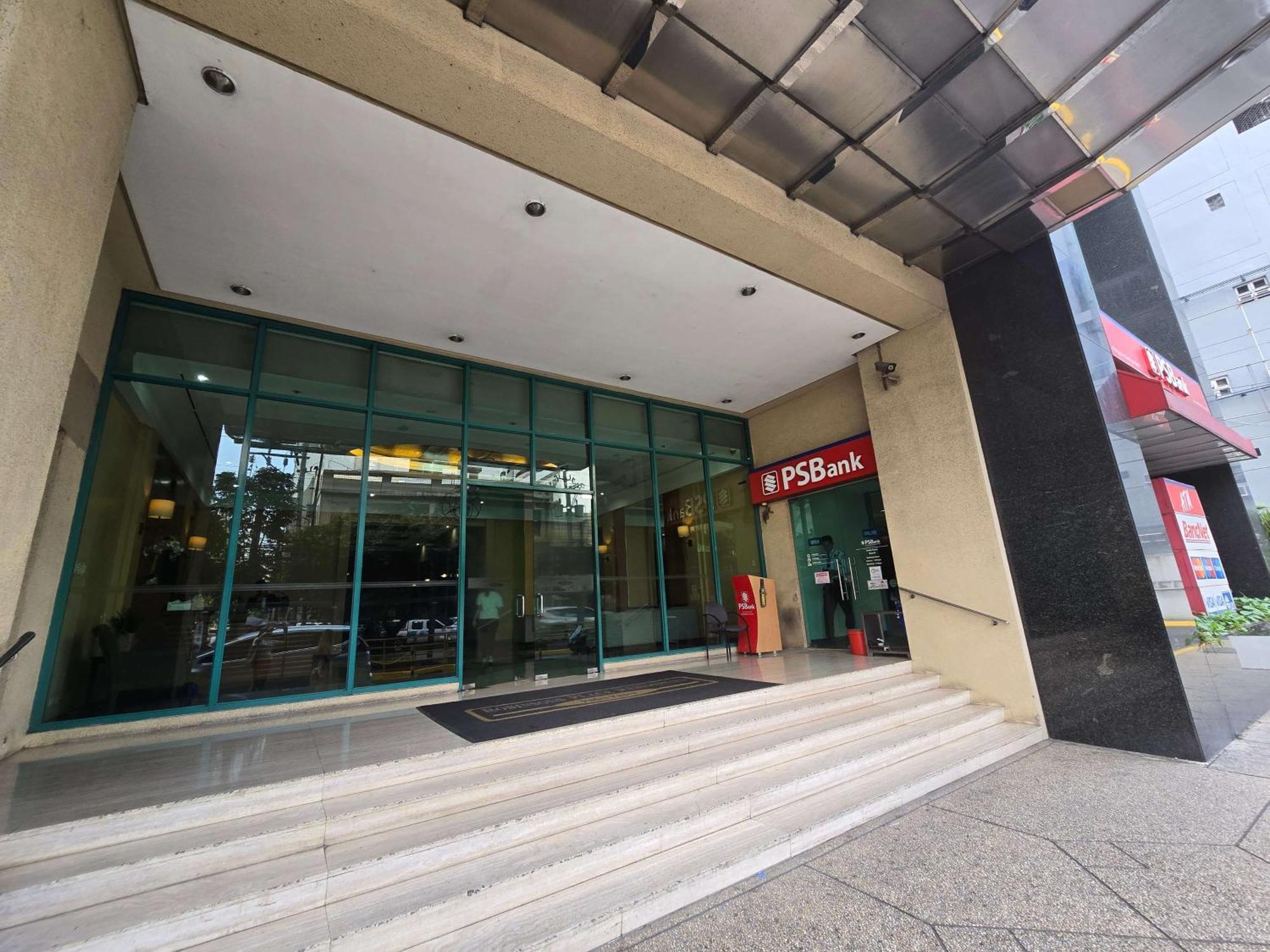 Condotel 2 Bedroom Connected To Robinson Mall By Tripleview Manila
