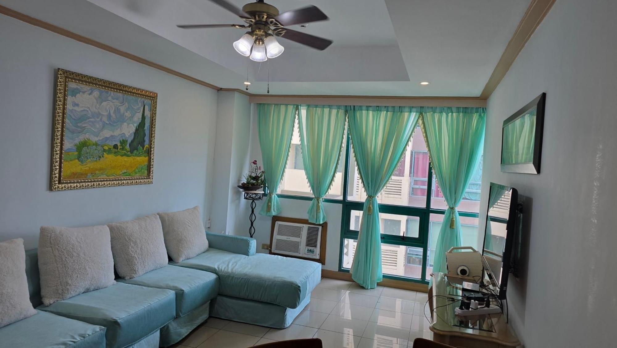 Condotel 2 Bedroom Connected To Robinson Mall By Tripleview Manila
