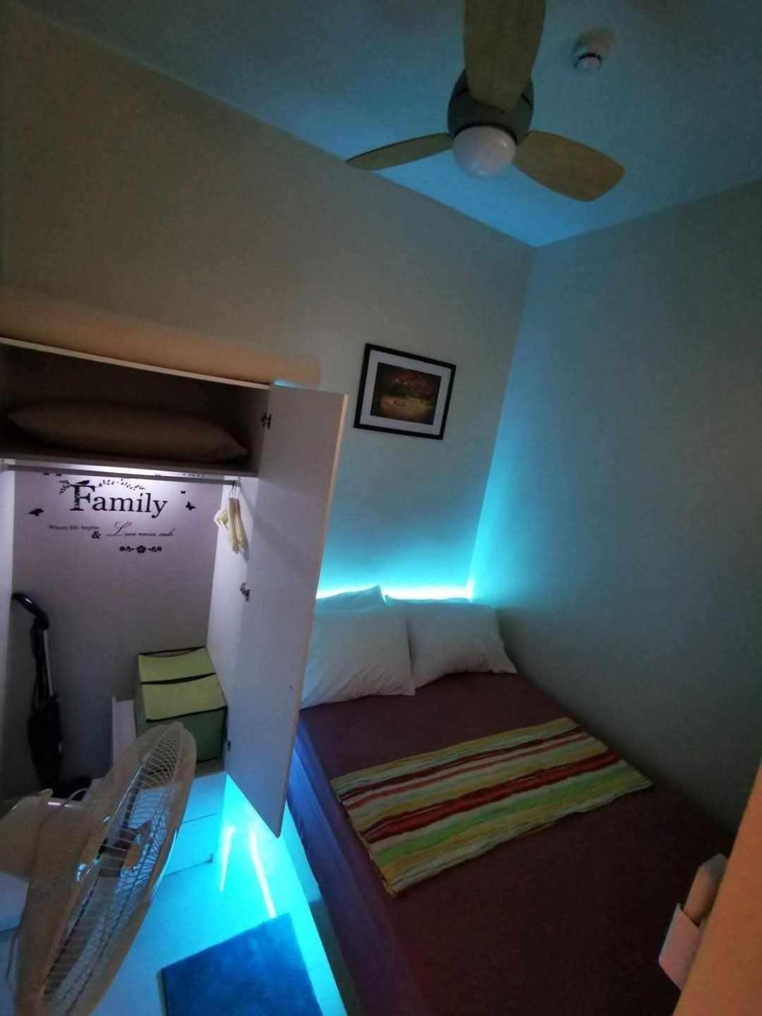 Shore 3 Tower 2 Mall Of Staycation Pasay
