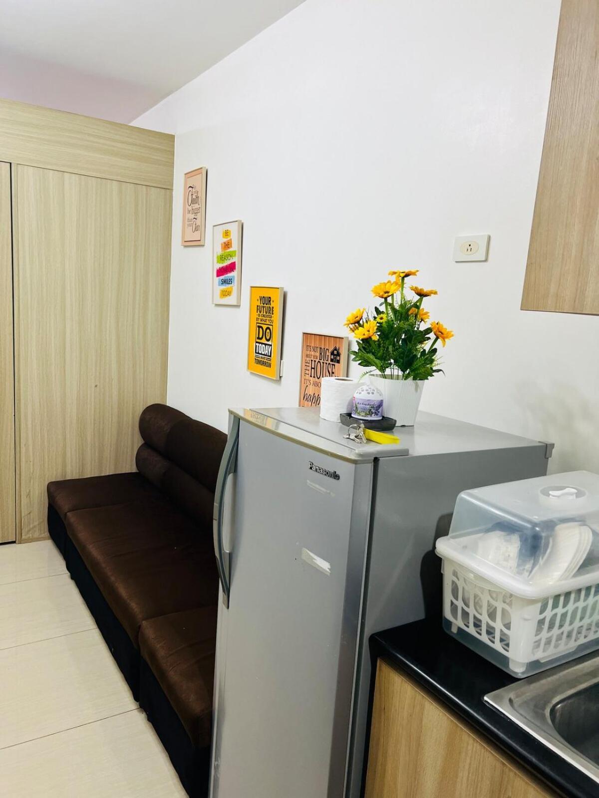 Apartment Rm# 839 B Shore 1 *