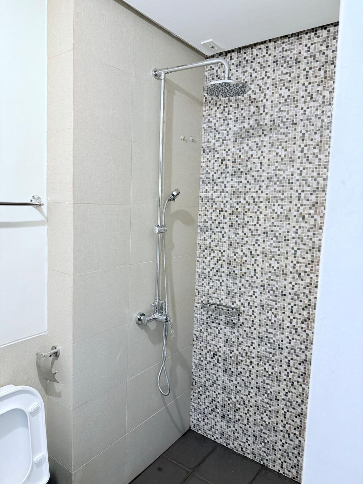 New Unit In Aurora Escalades Tower Cubao Quezon Manila