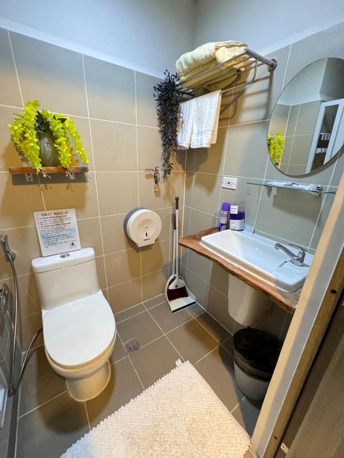 Apartment 2 Bed's Unit At Picc Near Moa Manila