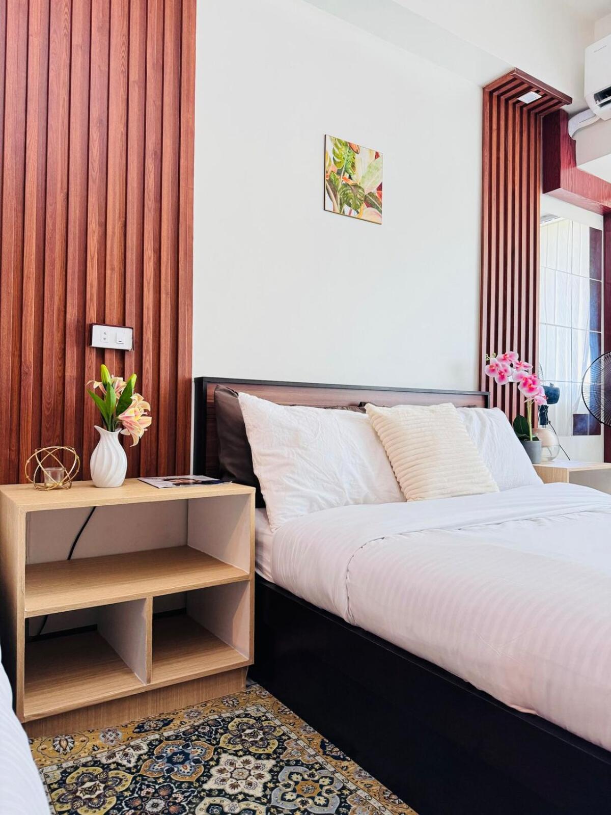 2 Bed's Unit At Picc Near Moa Manila