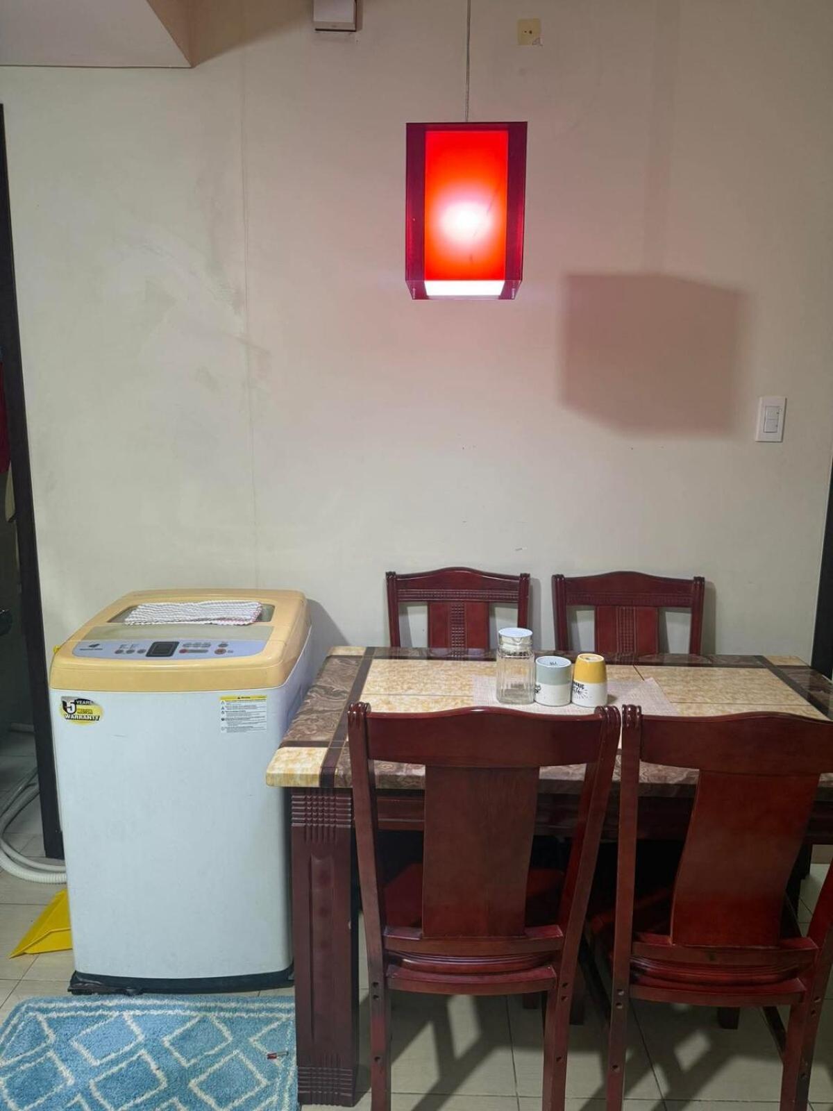Staycation With Lights Apartment Manila