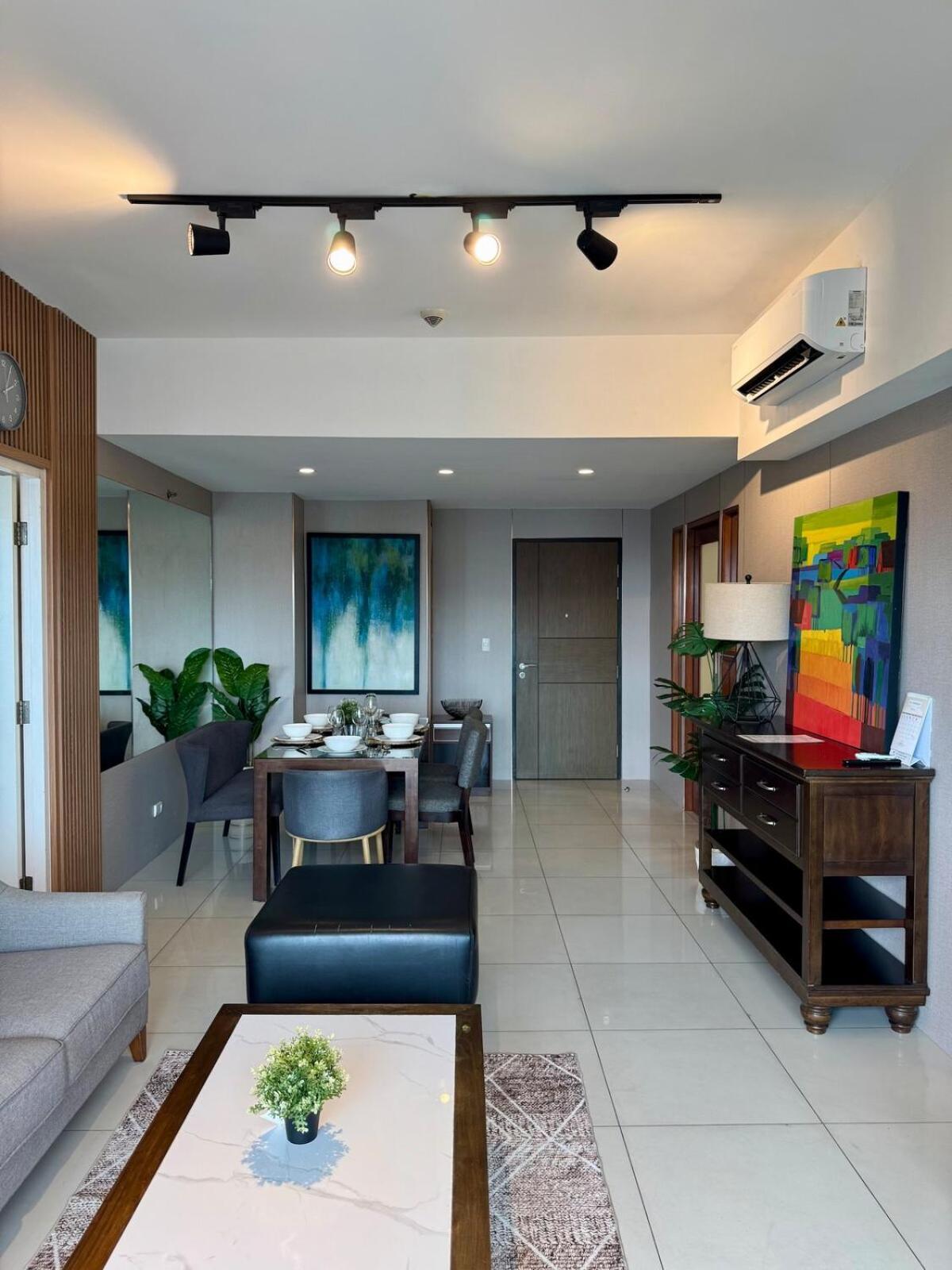 Apartamento Bgc One Uptown Premium 2br With Balcony Near Supermarket, Malls And Restaurants *