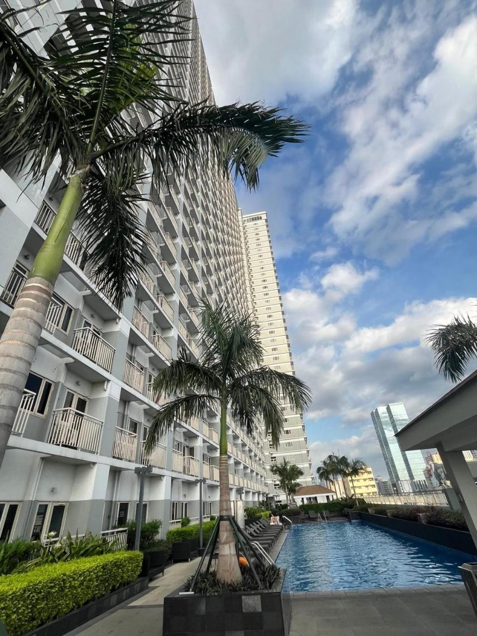 Coast Seaview Balcony&wifi Near Moa Naia 1524 * Manila