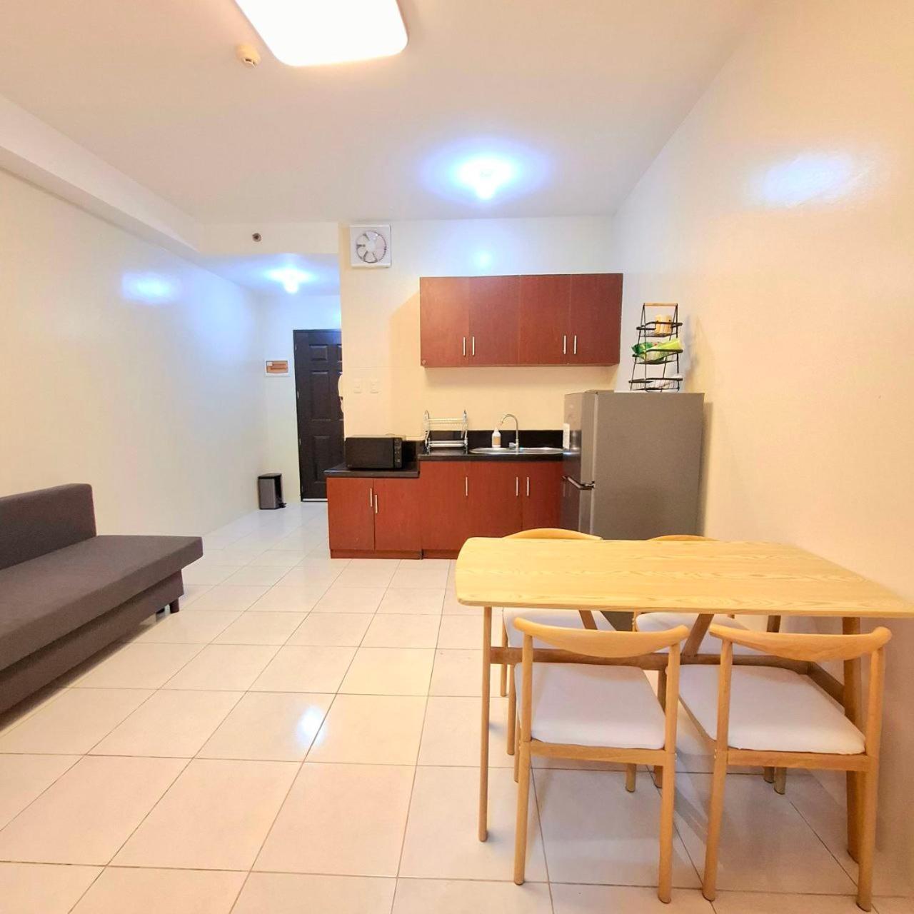 Breathtaking Bayviews - 1 Bedroom 1 Bathroom With Balcony Bayview Pool Netflix - Housekeeping Available - *