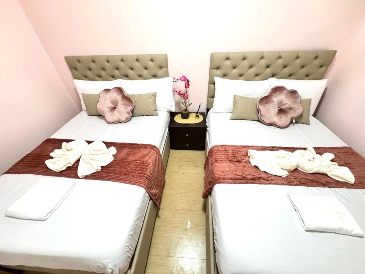 Grand Riviera 1201 Near Us Embassy And St Luke's Medical Center Extension Clinic Slec By Prime Apartment