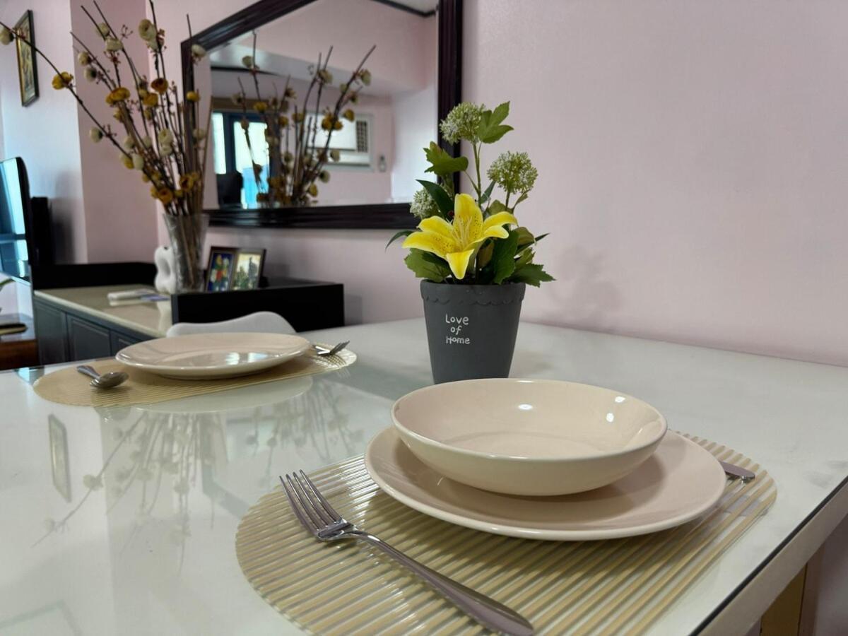 Grand Riviera 1201 Near Us Embassy And St Luke's Medical Center Extension Clinic Slec By Prime Apartment *