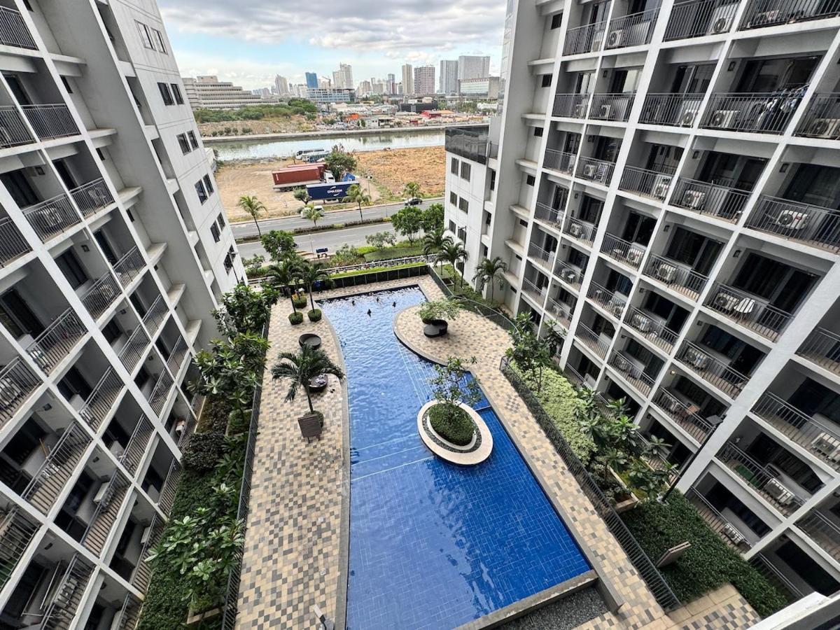 Shore 2 Residences Cozy 7106 Facing Pool Near Sm Mall Of By Prime Apartment Manila