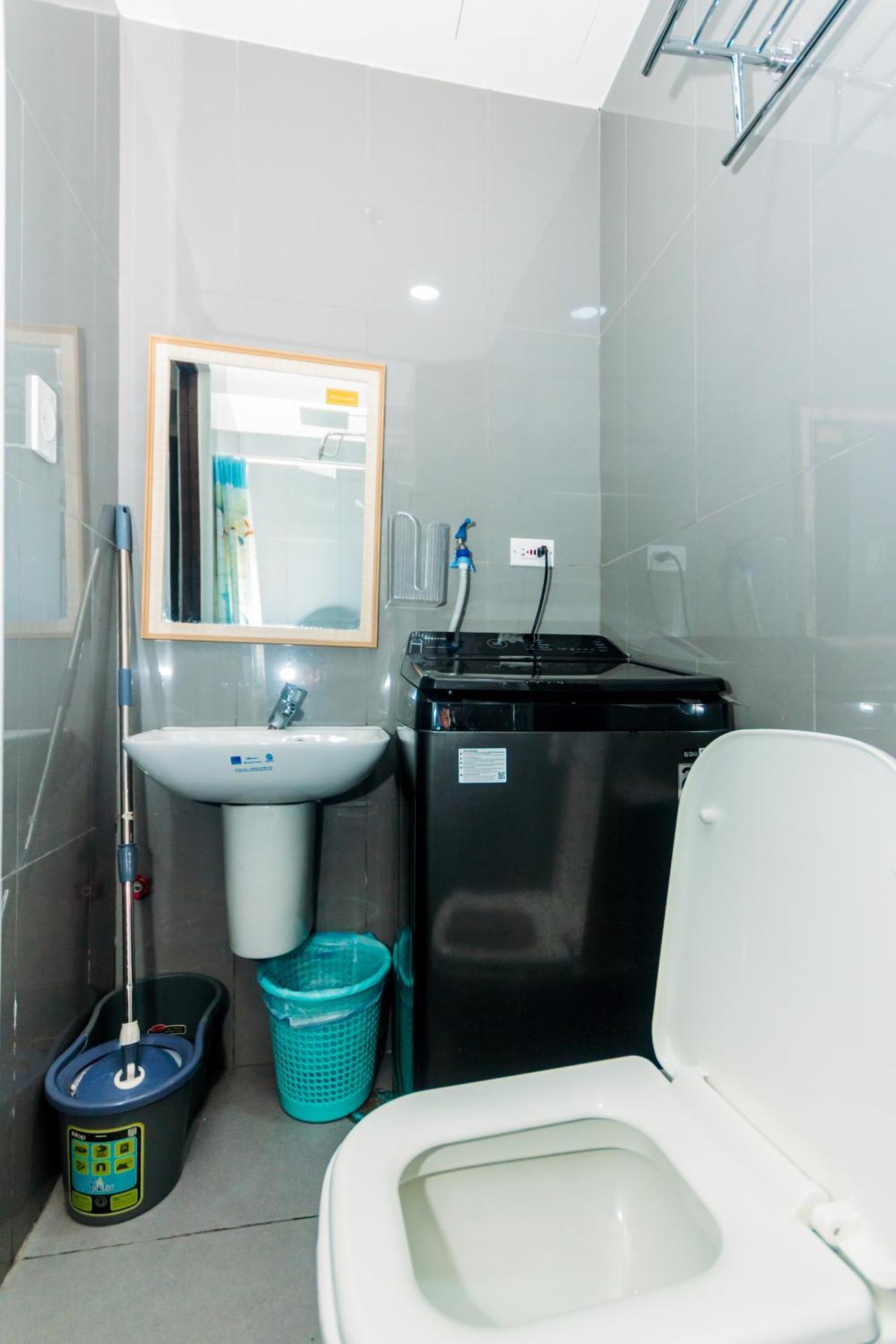 Chic Romantic Getaway Makati One Br Two Br Swim Gym 300 Mb Apartment