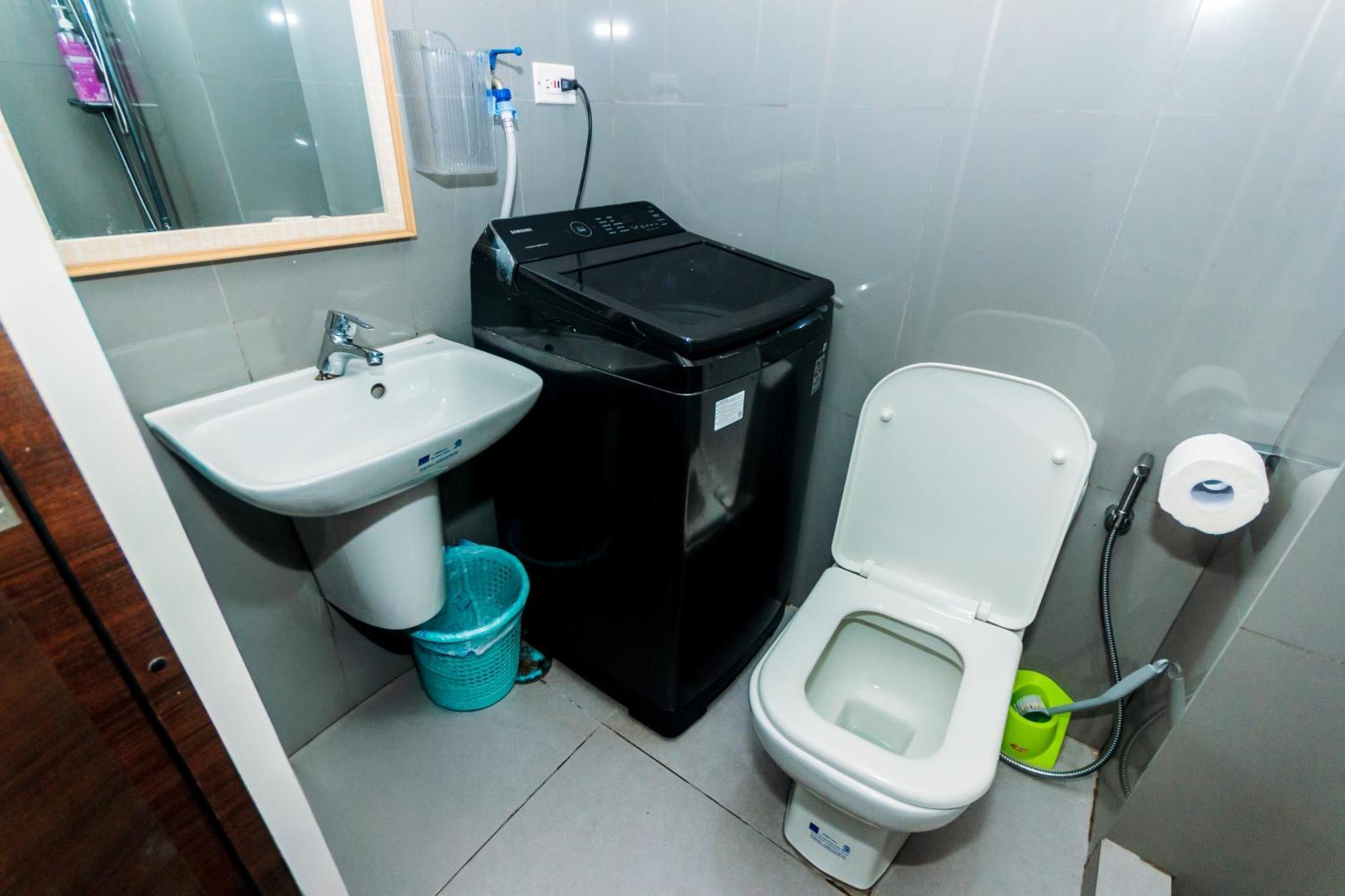 Chic Romantic Getaway Makati One Br Two Br Swim Gym 300 Mb