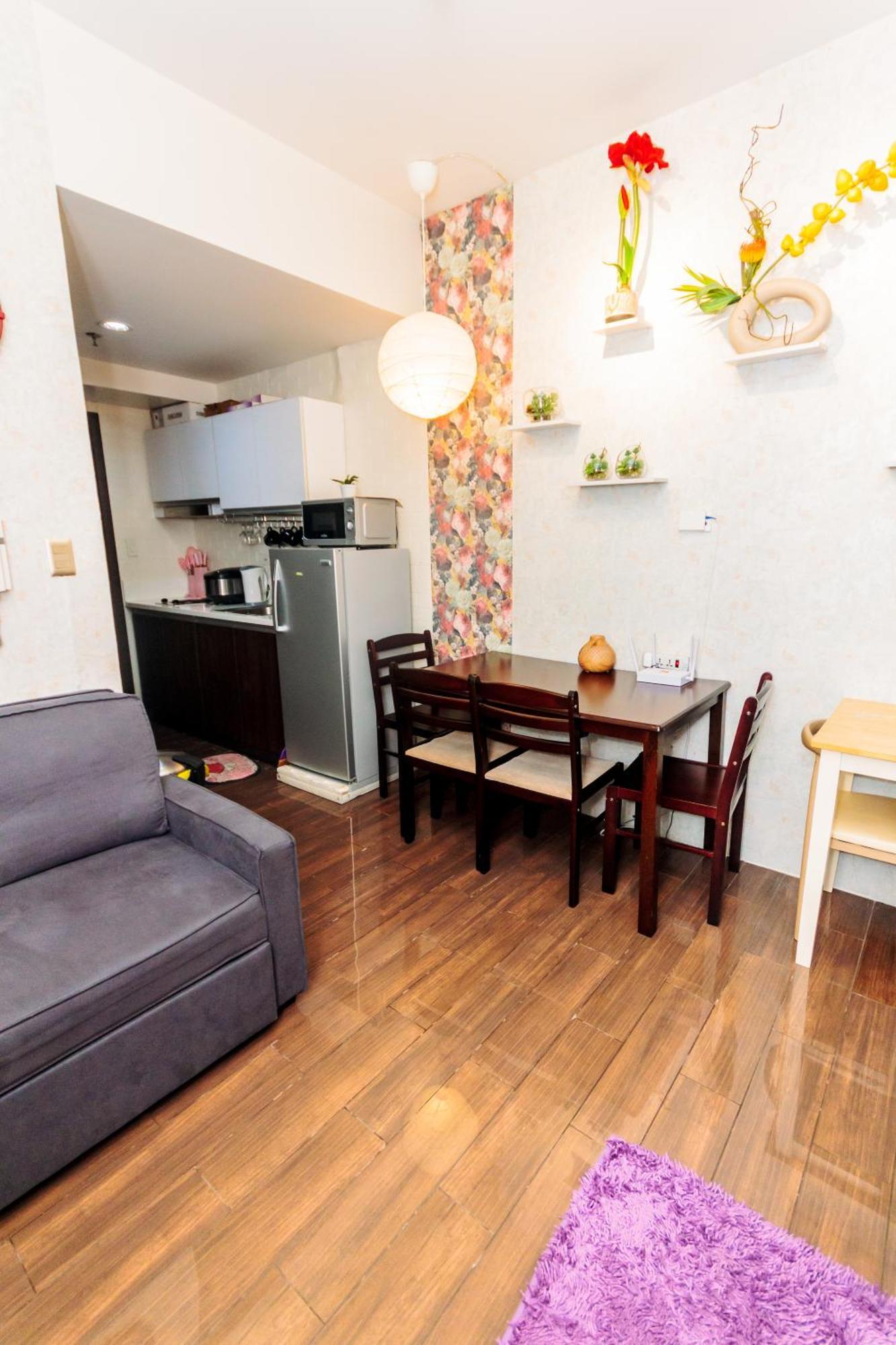 Chic Romantic Getaway Makati One Br Two Br Swim Gym 300 Mb Manila