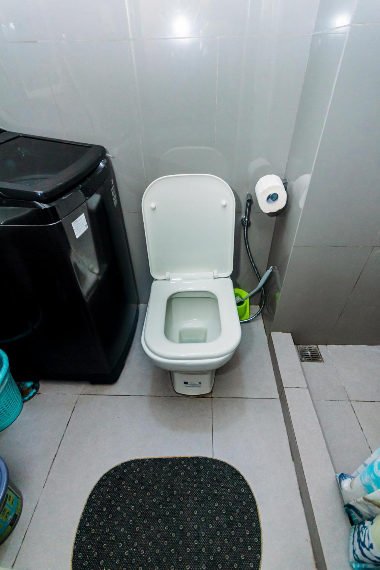 Chic Romantic Getaway Makati One Br Two Br Swim Gym 300 Mb Manila