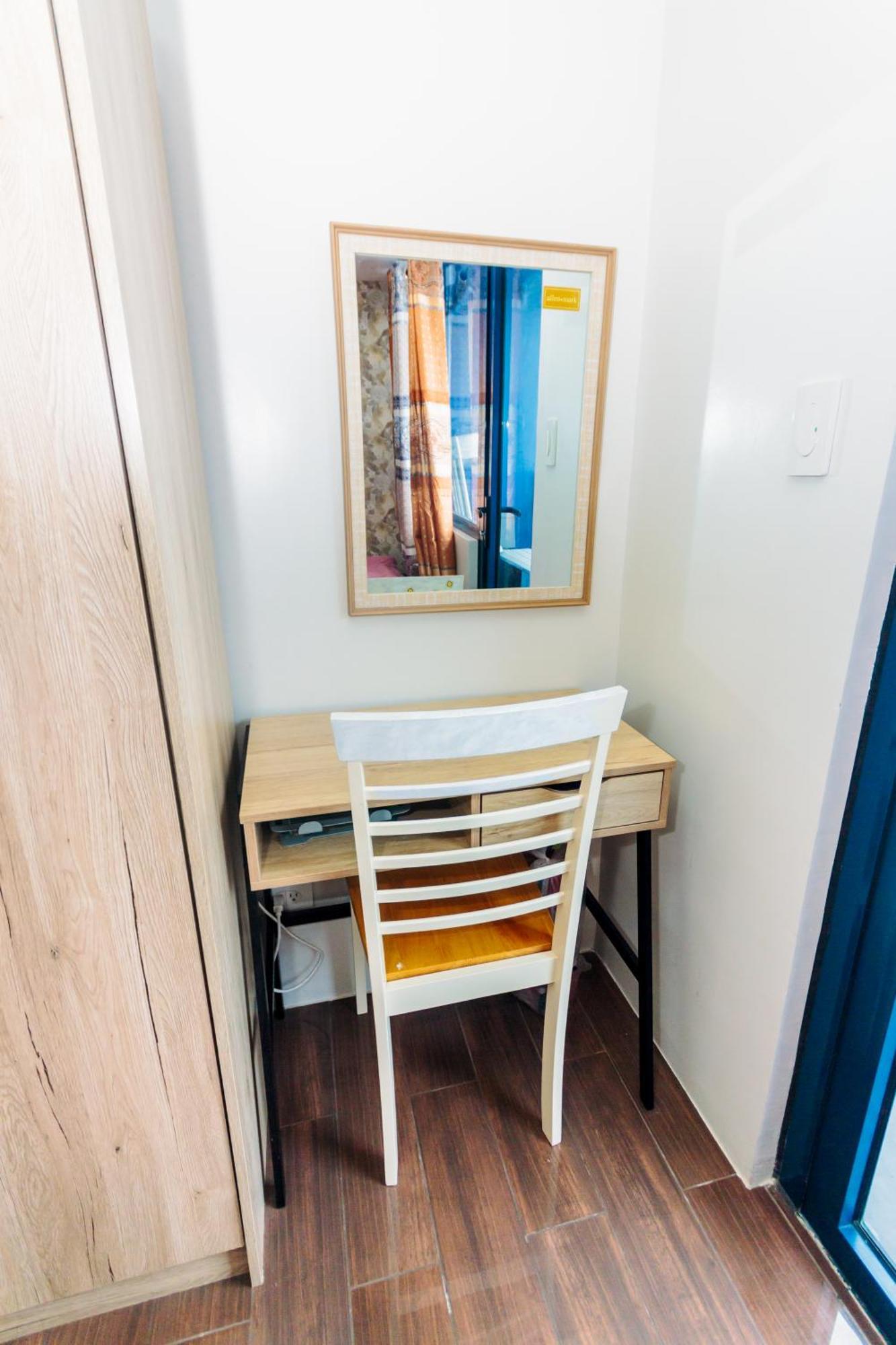 Apartment Chic Romantic Getaway Makati One Br Two Br Swim Gym 300 Mb Manila