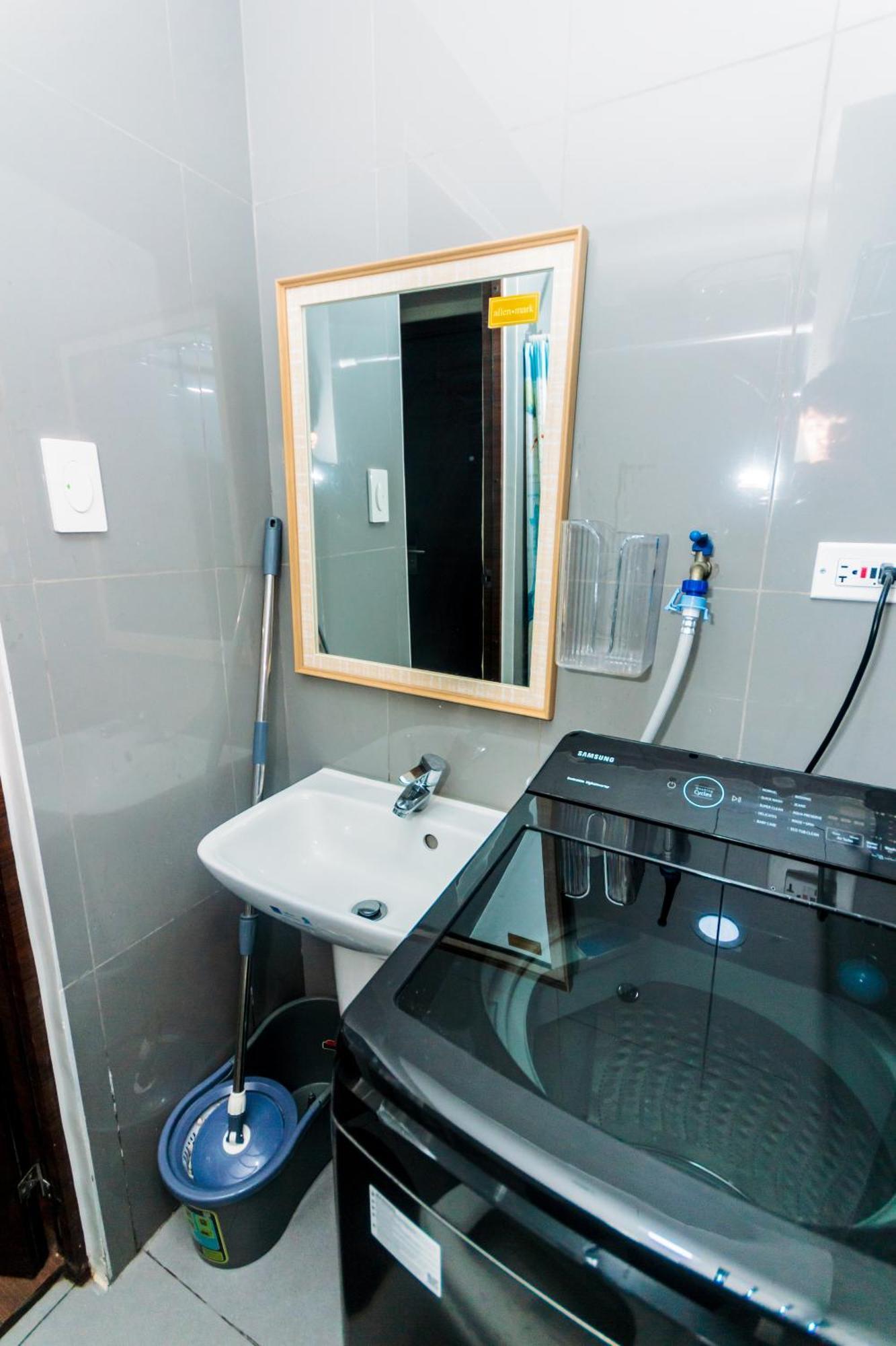 Chic Romantic Getaway Makati One Br Two Br Swim Gym 300 Mb *