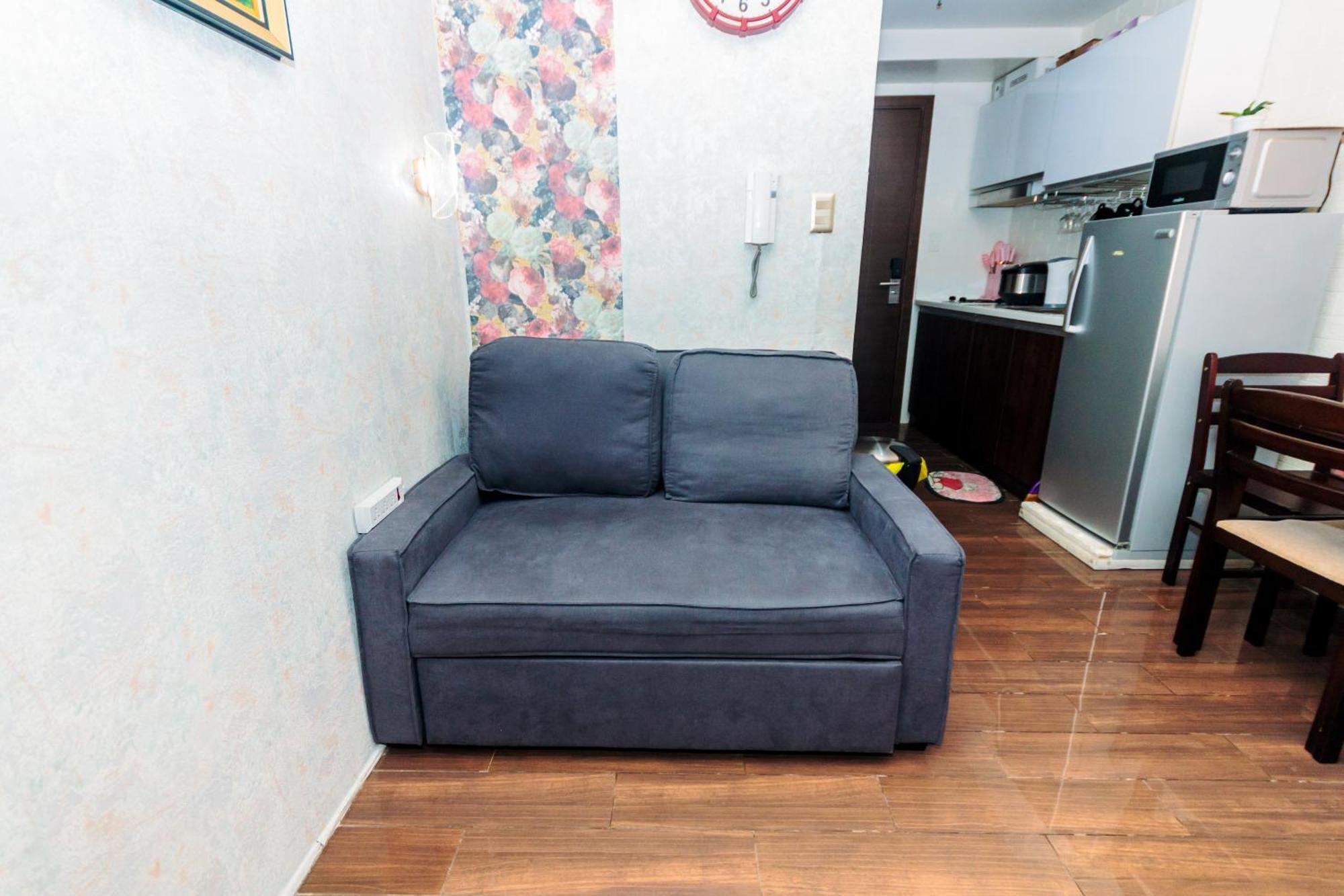 Chic Romantic Getaway Makati One Br Two Br Swim Gym 300 Mb Apartment Manila