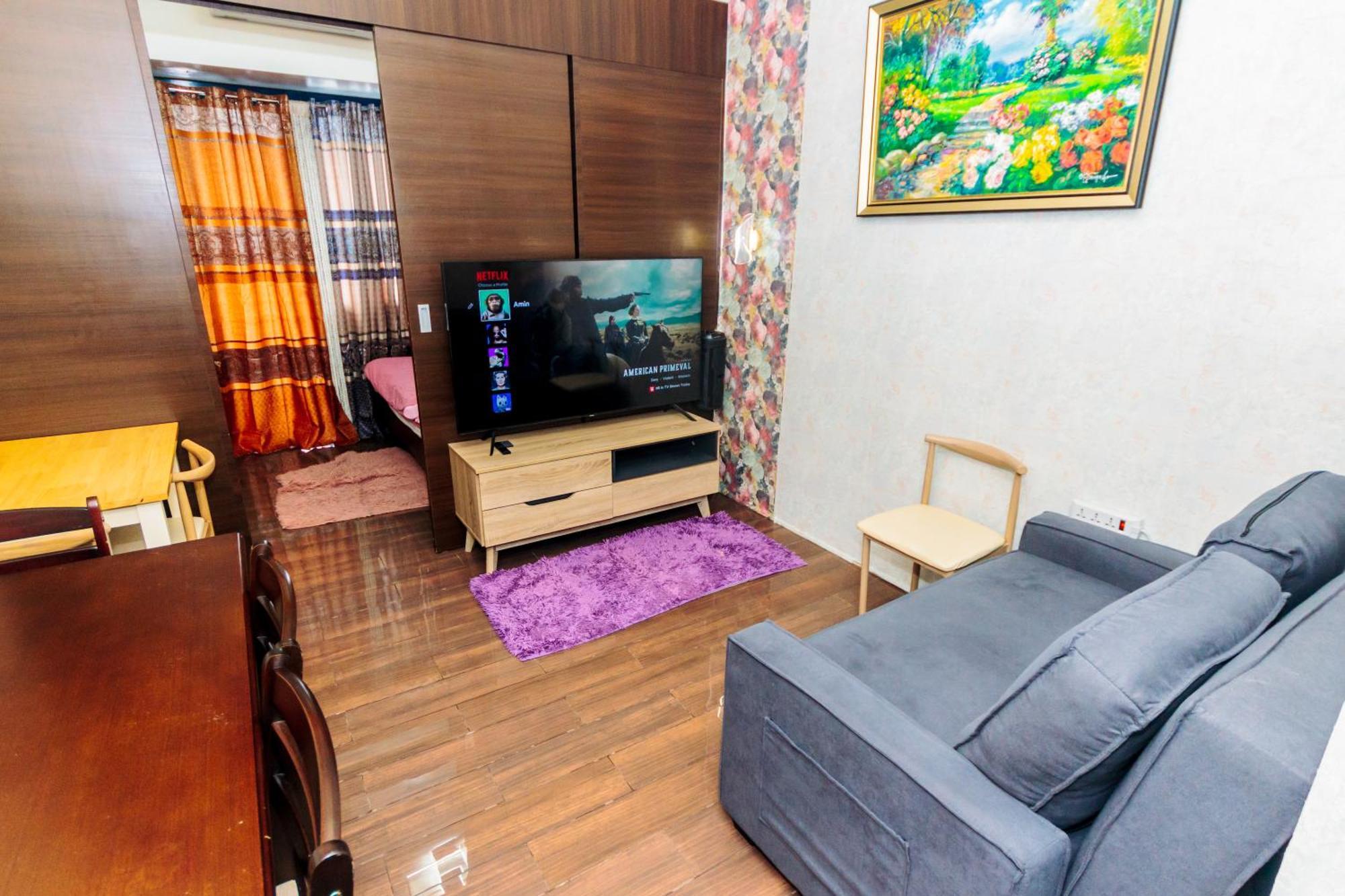 Chic Romantic Getaway Makati One Br Two Br Swim Gym 300 Mb Apartment *