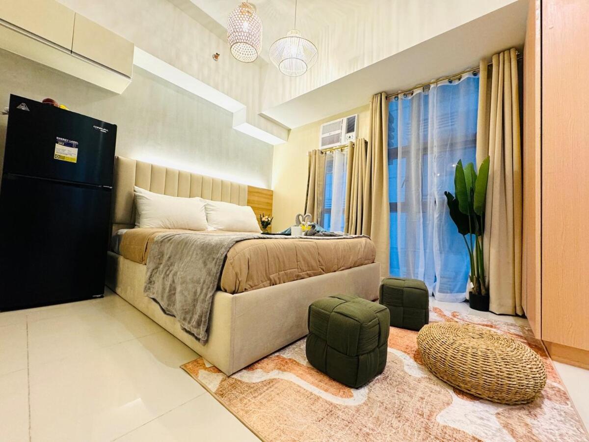 Staycation Near Venice Mall Mckinley Taguig