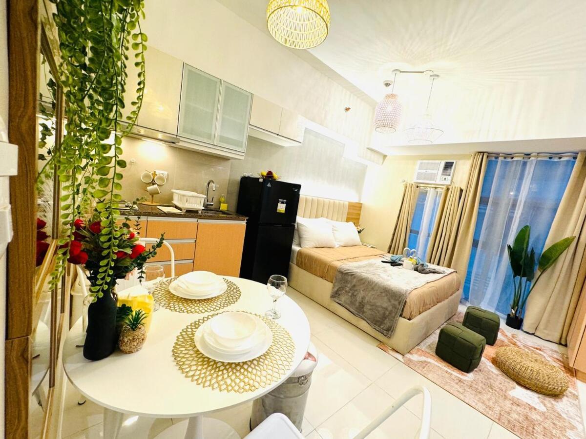 Staycation Near Venice Mall Mckinley Taguig Apartment Manila
