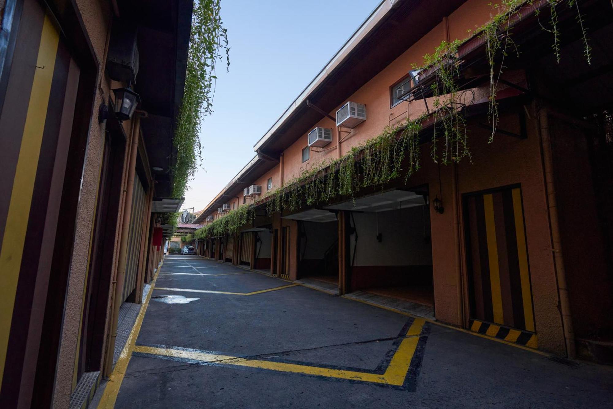 Victoria Court Pinas Las Pinas