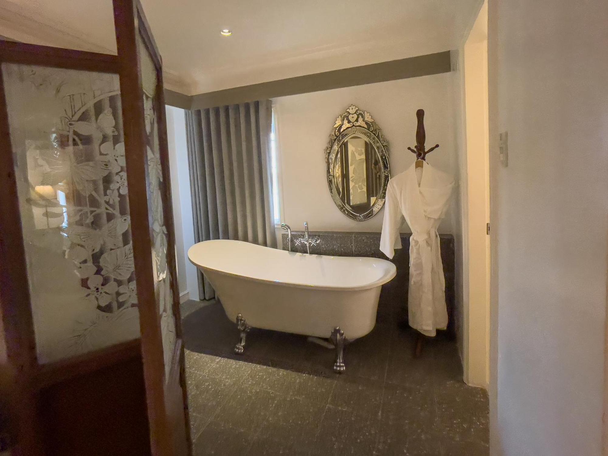 Miranamin Nest Lantana With Bathtub, Kitchen Apartment Manila