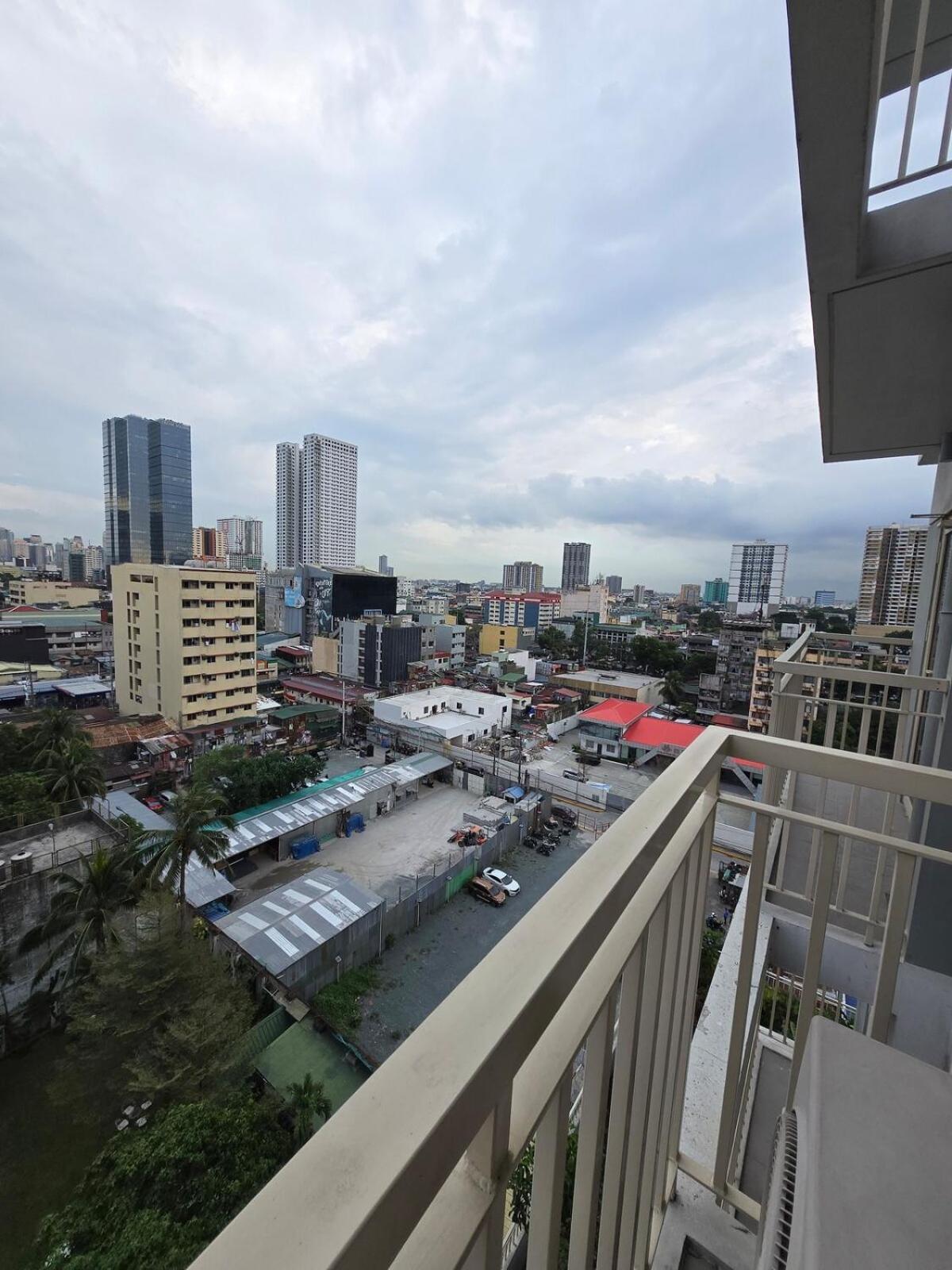 1br Solana 5 At Coast Residences * Manila