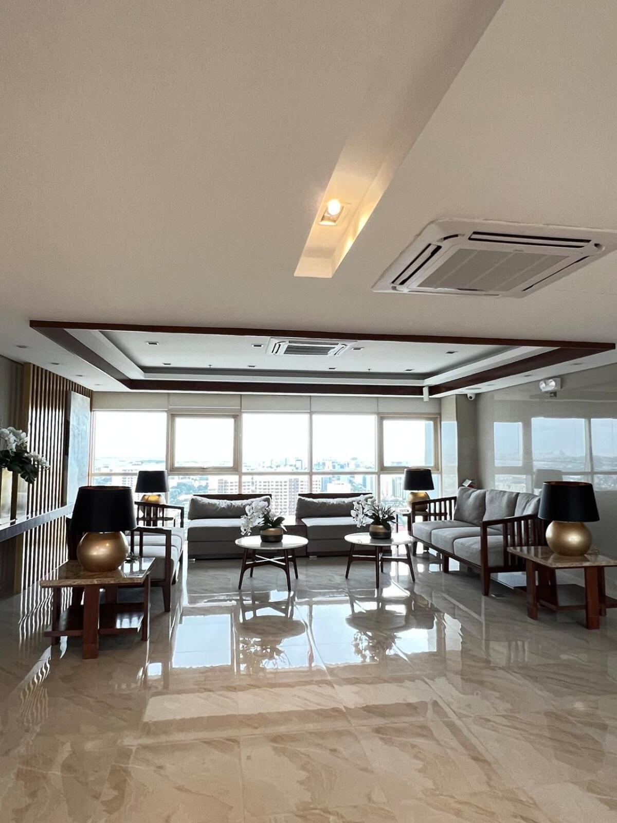 Apartment 1br Solana 5 At Coast Residences