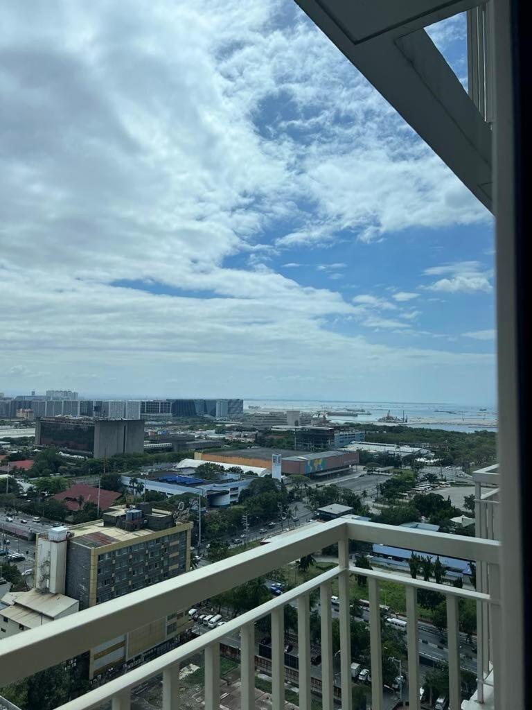 2br Solana 4 At Coast Residences * Manila