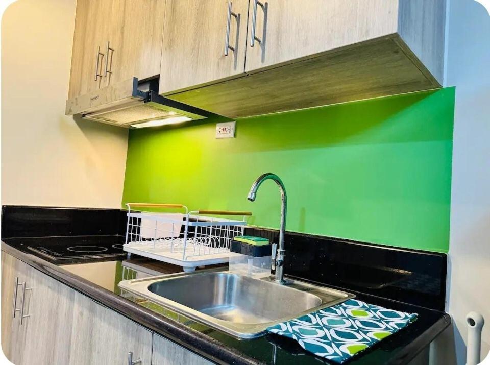 Apartment 2br Solana 4 At Coast Residences *