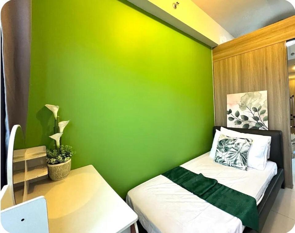 2br Solana 4 At Coast Residences * Manila