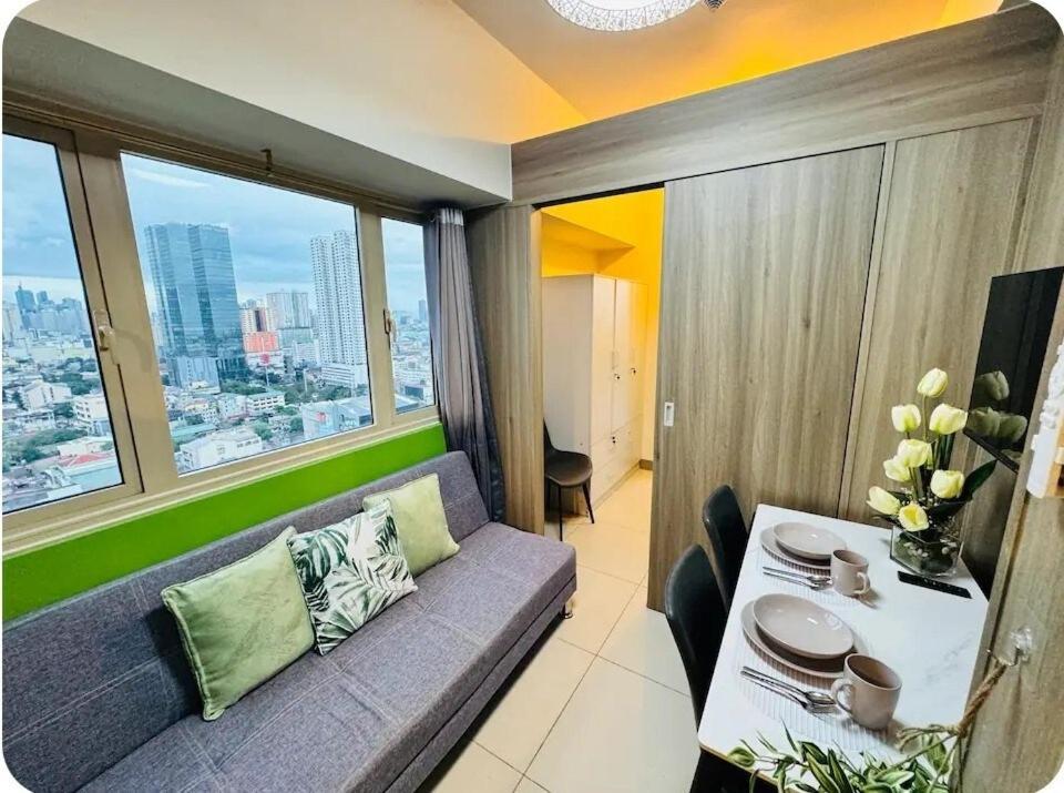 Apartment 2br Solana 4 At Coast Residences