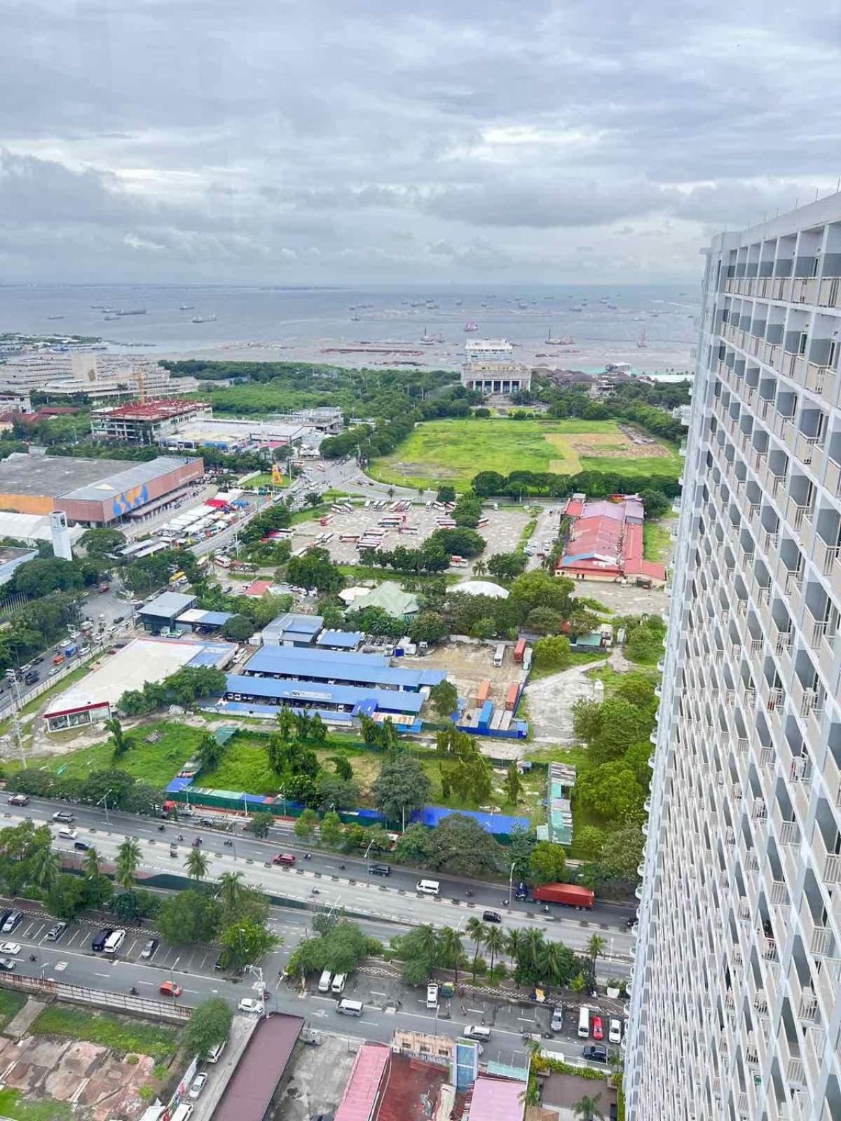 2br Solana 4 At Coast Residences