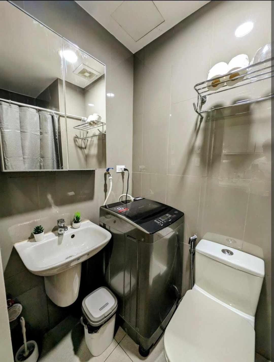 Apartment Sun And Moon Cozywhite Air Residences Makati *