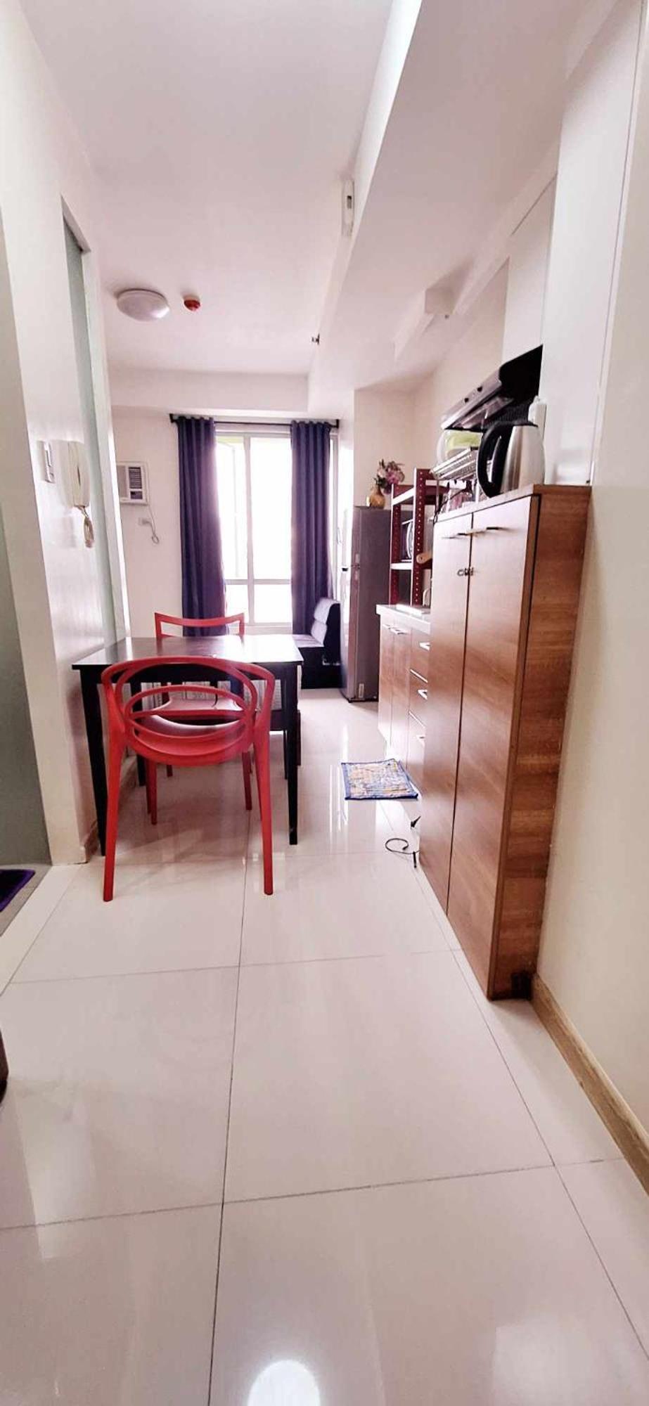 Studio 203 T2 Sunshine100 Wifi 65Inchestv Poolaccess Billiard Manila