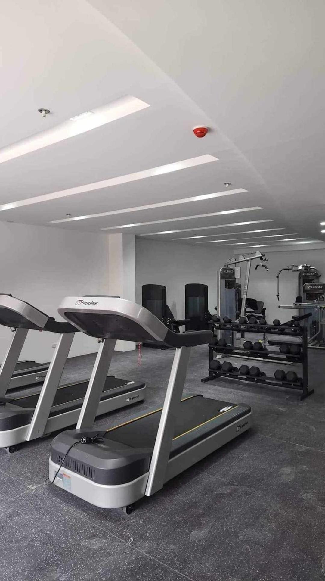 Apartment Studio 203 T2 Sunshine100 Wifi 65Inchestv Poolaccess Billiard Manila