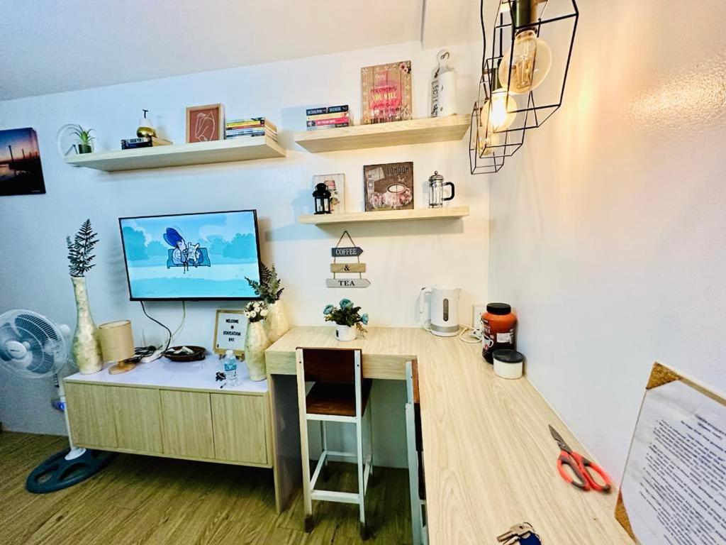 Staycation 941 *