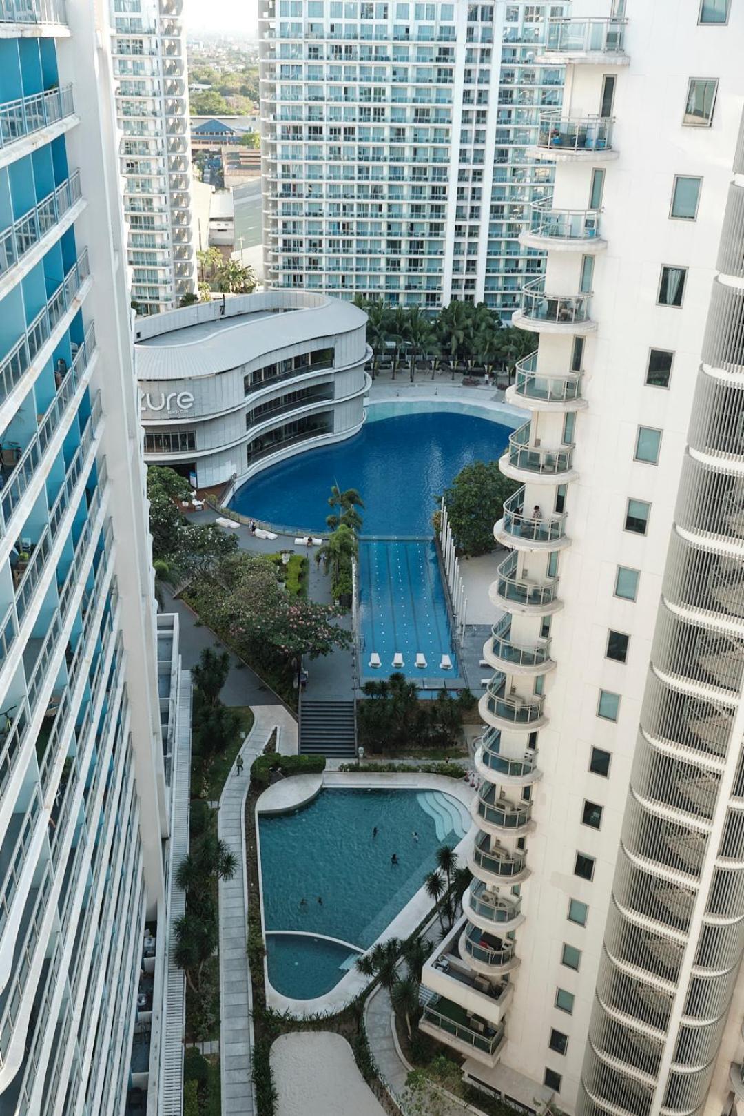 Bahamas Tower Azure Urban Residences By Nestled Nook Apartment *