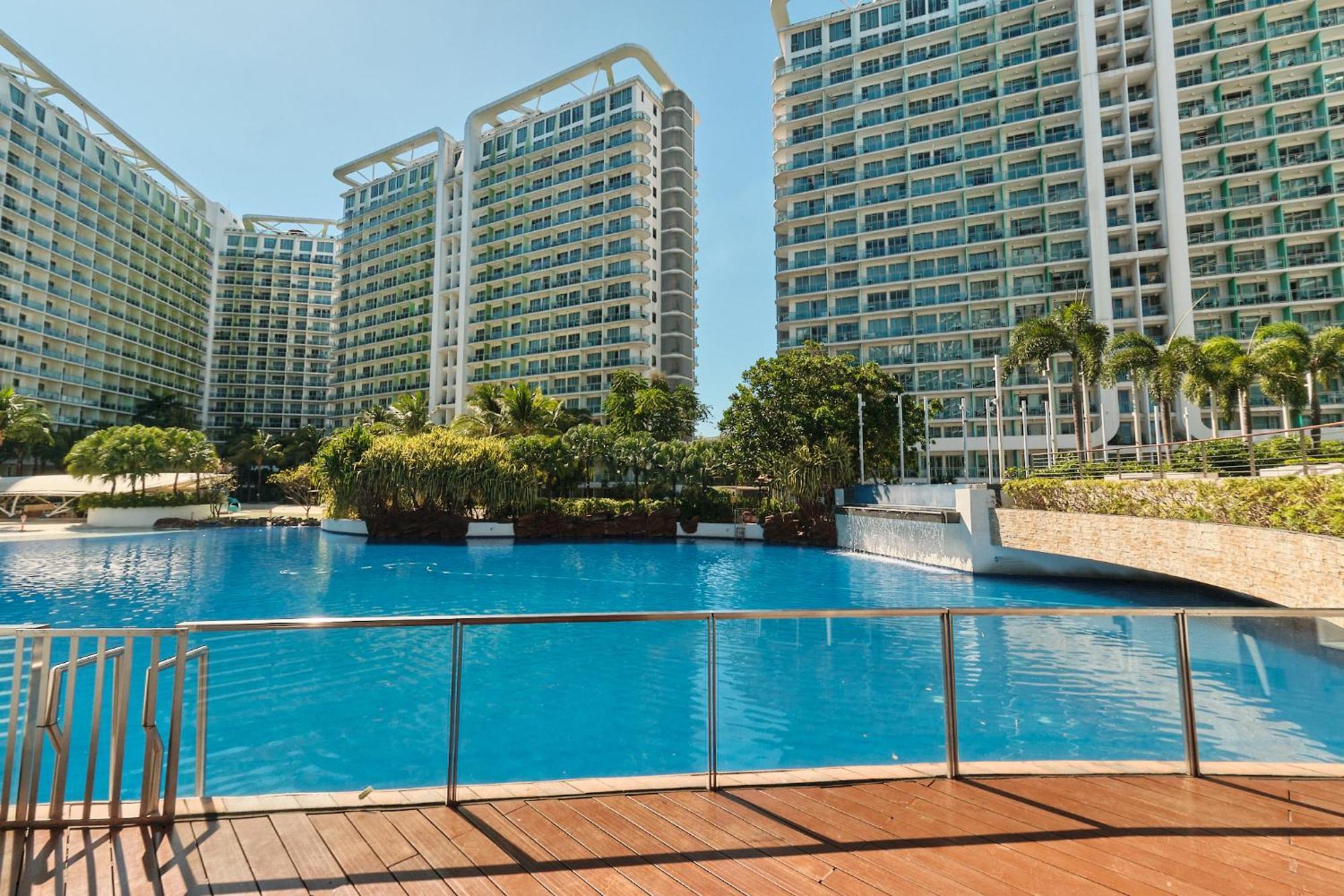 Bahamas Tower Azure Urban Residences By Nestled Nook *