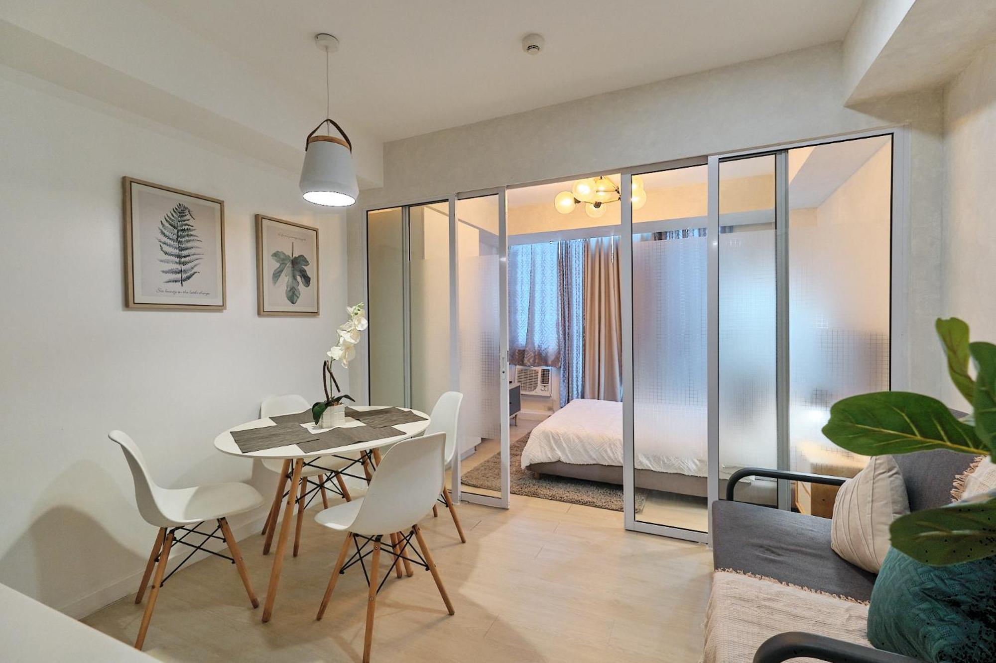 Bahamas Tower Azure Urban Residences By Nestled Nook * Manila