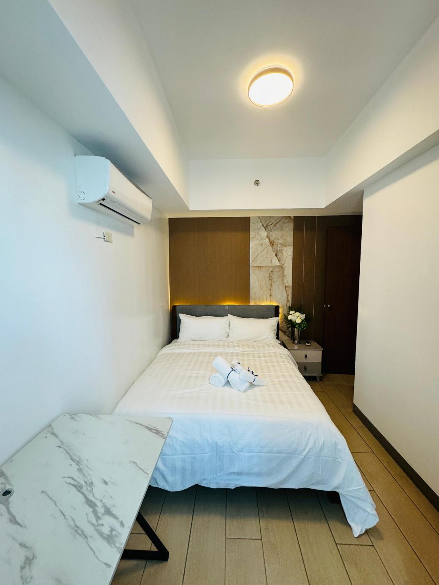 Apartment Venetian Panorama Bgc Venice Grand Canal Ment, 4 Bedrooms, For 10 Guests Manila