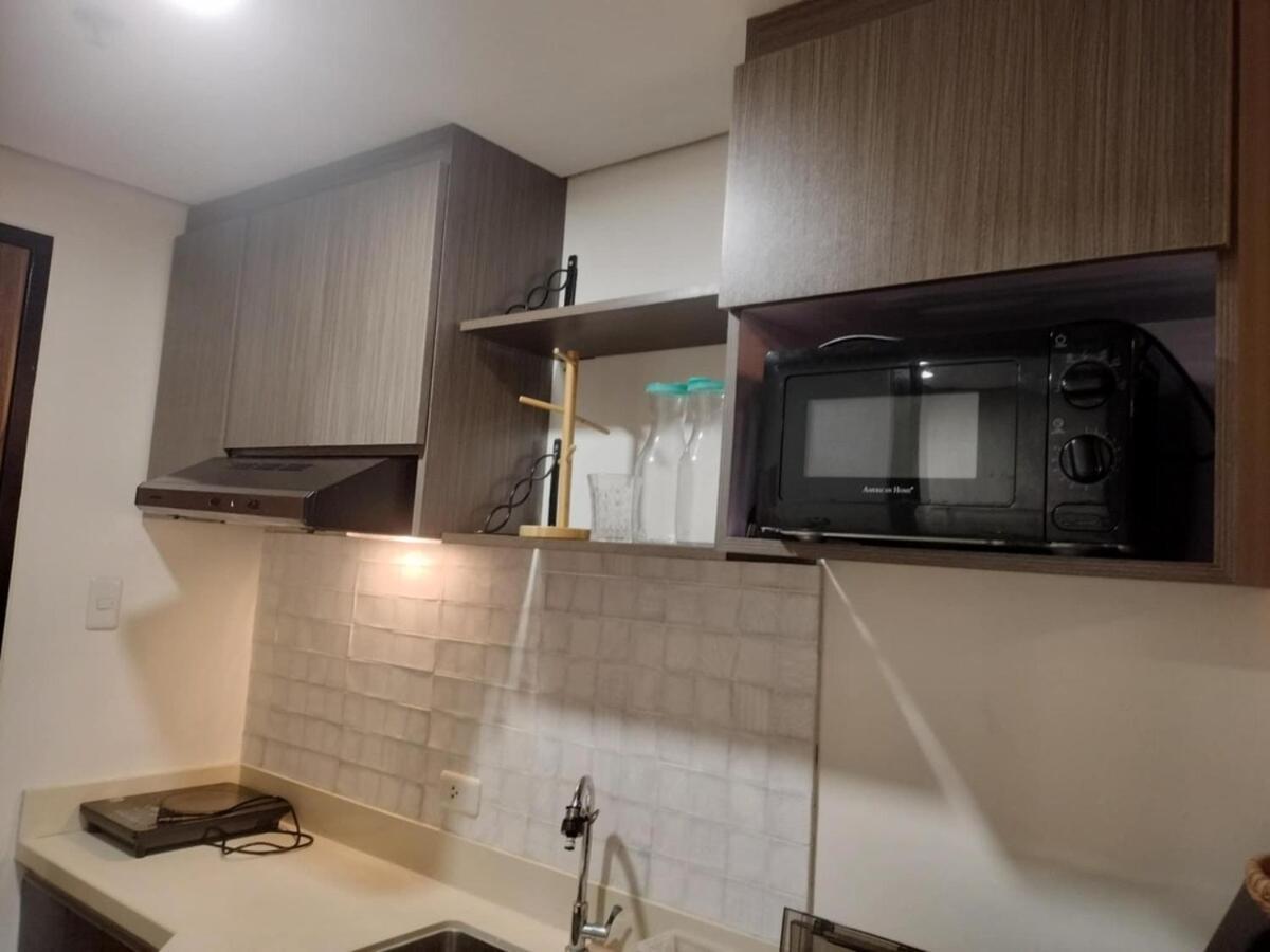 Apartment Cozy Wooden Design Unit At 7 Edsa *