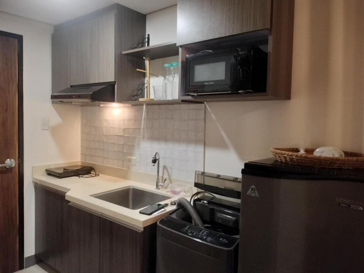 Apartment Cozy Wooden Design Unit At 7 Edsa Manila